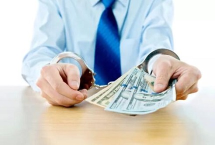 洗黑钱请律师就不用坐牢了吗?