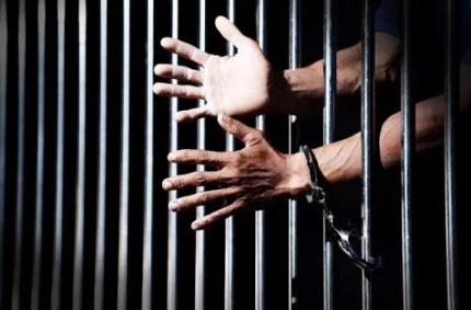 被刑拘了找律师管用吗?