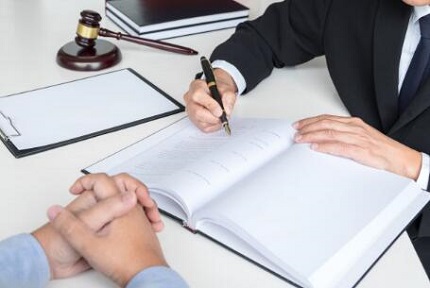 企业非法解除劳动合同员工如何维权索赔及法律后果解析