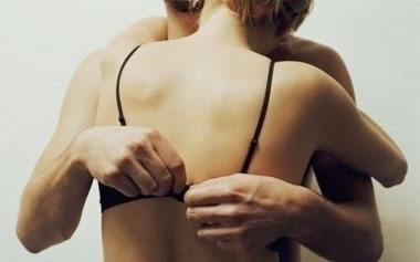 未婚先孕男方要负什么责任？
