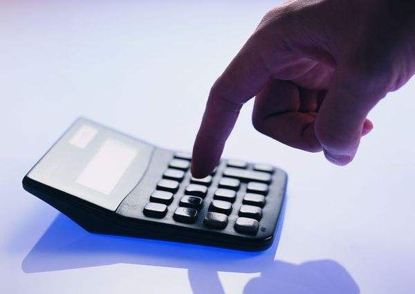 经济补偿金计算包括哪些收入？
