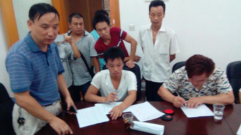 群体工资被欠要准备什么证据？