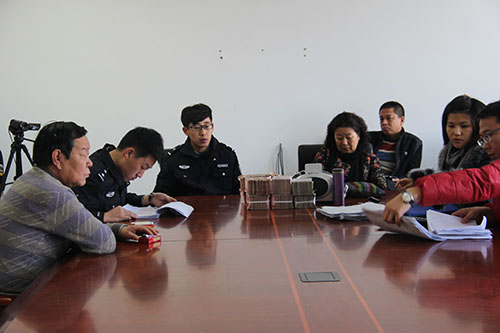 集体与公司协商工资不成，可以申请劳动仲裁吗