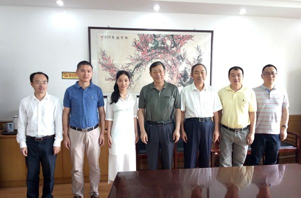 跟公司产生劳动纠纷，能拿集体合同证明劳动关