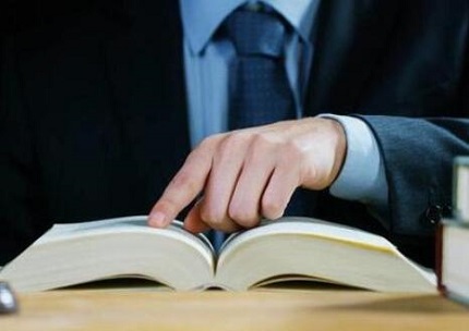 打官司怎么请律师？打官司请律师要多少钱？