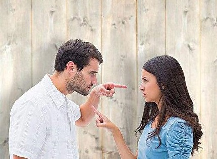 家庭暴力可以离婚吗？家庭暴力离婚怎么赔偿？