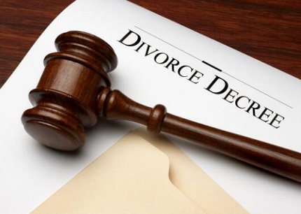 离婚官司可以缺席审理吗？离婚官司缺席会怎样？