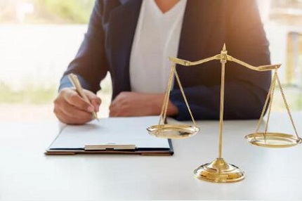 起诉离婚可以上诉几次？起诉离婚可以请律师全权处理吗？