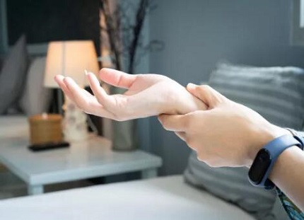 工伤事故能赔多少钱？工伤事故会追究刑事责任吗？