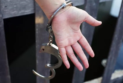批捕后请律师能看卷宗不？批捕后请律师的费用是多少？
