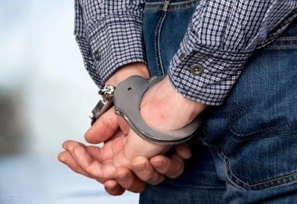 批捕后有几种结果？批捕后有什么办法可以让人出来？