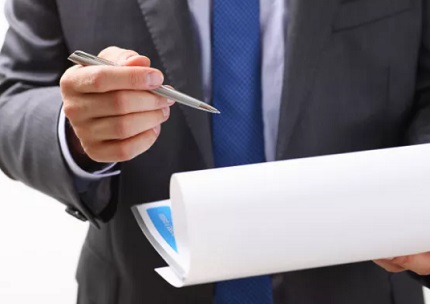 律师会见了解的案情可以告知家属吗？可以申请取保候审吗？