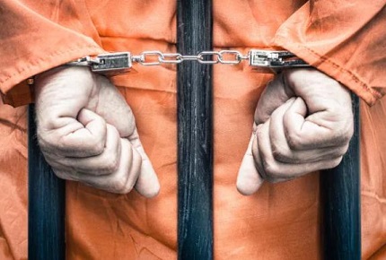 关看守所是不是很严重？关看守所多久判刑？