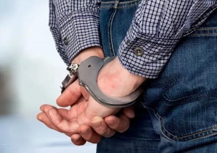 被刑事拘留怎么取保？被刑事拘留取保候审有案底吗？