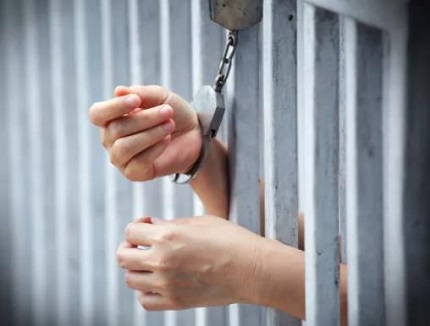 被刑事拘留会通知家里人吗？被刑事拘留家里人狠着急怎么办？