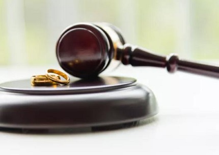 诉讼离婚需要请律师吗？诉讼离婚请律师多少钱？