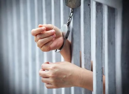 深圳取保候审是不是就不用坐牢了？取保候审后有必要请律师吗？