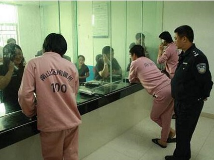 诈骗罪请律师会见多少钱?