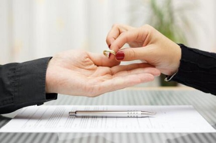 离婚诉讼找律师要注意什么?