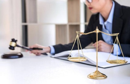 离婚案件请律师需要注意哪几点?