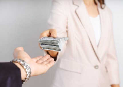 经济犯罪请律师需要注意些什么?