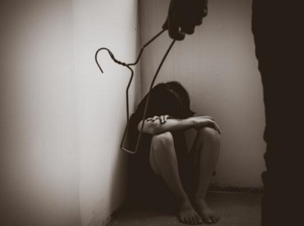 家暴离婚赔偿男方不给钱怎么办?