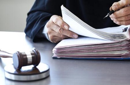 请刑事律师需要提供什么材料?