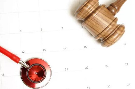 医疗事故请律师大概多少钱?