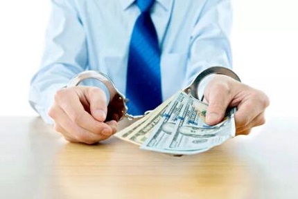 洗黑钱拘留多长时间通知家属?