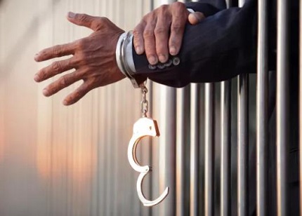 刑事拘留后不请律师后果怎样?