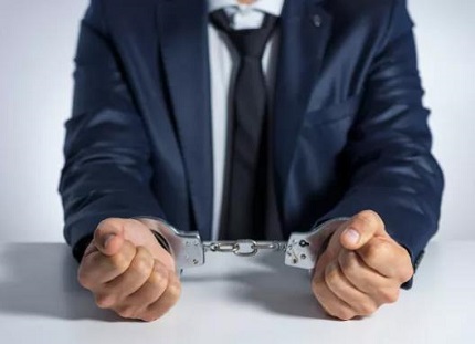 被刑事拘留后可以见几次律师?