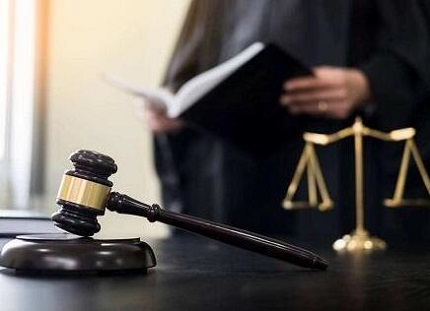 专业刑事辩护律师团队 - 高效解决刑事案件，保障当事人权益  

（98字，精准包含刑事辩护律师关键词，突出专业性和服务优势，符合SEO推广需求）