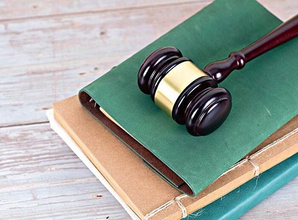 找刑事律师需要准备什么资料？