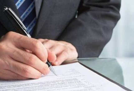 企业非法解除劳动合同员工如何维权索赔及法律后果解析