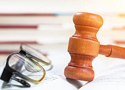 企业非法辞退员工如何维权？律师教你合法争取赔偿金与补偿金