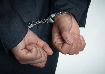 男子因涉嫌盗窃被刑事拘留 警方提醒市民加强防范意识
