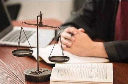 男子因涉嫌盗窃被刑事拘留 警方提醒市民加强防范意识