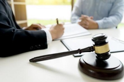 企业不买社保违法风险大 员工权益受损如何维权 公司未缴纳社保后果严重 劳动法规定必须为员工参保