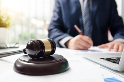 刑事律师专业辩护团队：高效解决各类刑事案件维护当事人合法权益