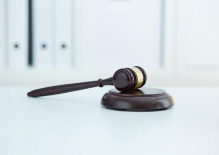 刑事律师专业辩护团队：高效解决各类刑事案件维护当事人合法权益