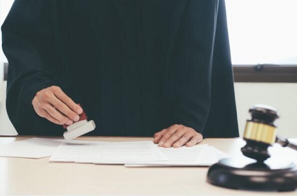 婚姻纠纷律师专业解决离婚财产分割抚养权争议提供法律咨询和诉讼代理服务
