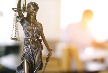深圳坪山区经济犯罪辩护律师专办诈骗职务侵占等案件资深刑事律师团队