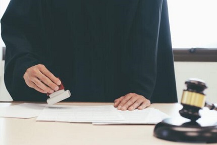 缓刑期间如何遵守规定避免重新犯罪并顺利回归社会