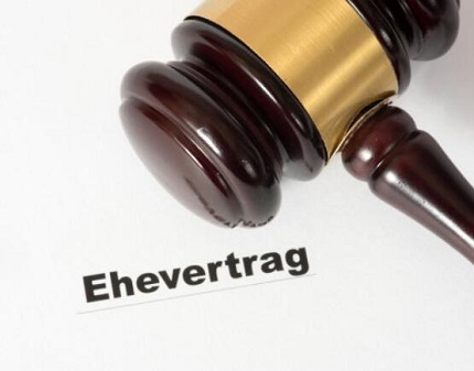 企业非法解除劳动合同如何协商维权？员工必看的法律协商技巧