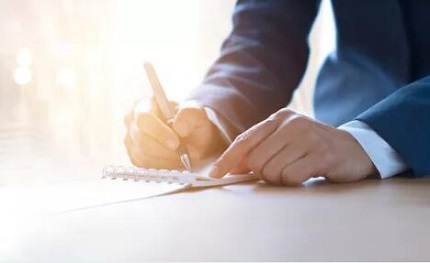 深圳坪山经济犯罪辩护律师专办诈骗职务侵占等案件-资深律师团队