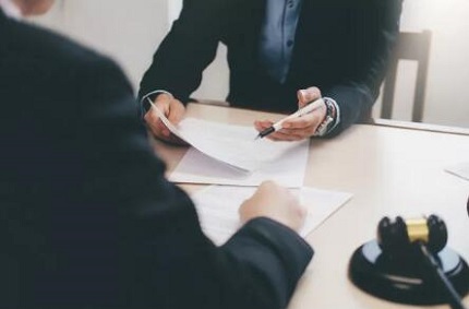 刑事拘留的法律规定及应对措施：专业律师为您解析刑事拘留流程与权利保障