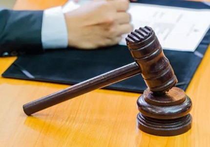 刑事律师：辩护与正义的守护者