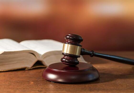 专业刑事诉讼律师：为您提供高效、精准的法律辩护服务